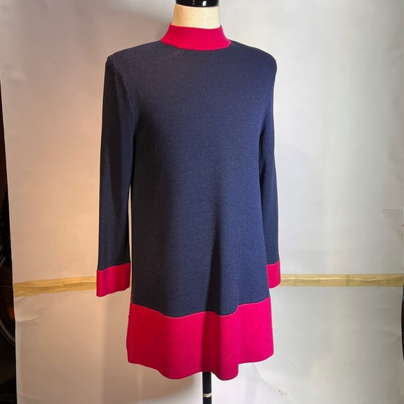 ST JOHN SPORTSWEAR KNIT TUNIC - Picture 1 of 6